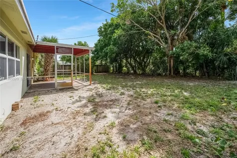340 SE 4th Street Deerfield Beach FL 33441