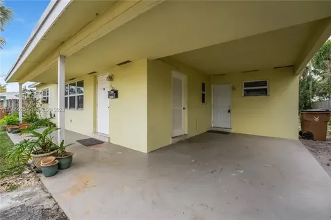 340 SE 4th Street Deerfield Beach FL 33441