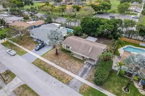 340 SE 4th Street Deerfield Beach FL 33441