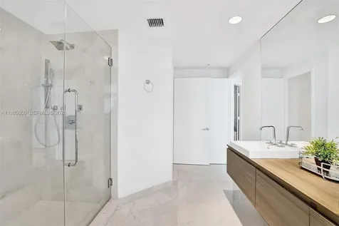17301 Biscayne Boulevard North Miami Beach FL 33160