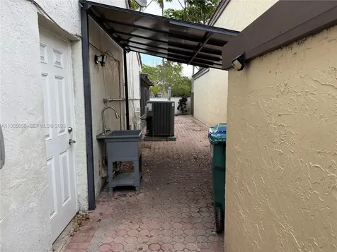 17321 NW 63rd Avenue Hialeah FL 33015