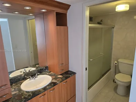 16919 N Bay Road Sunny Isles Beach FL 33160