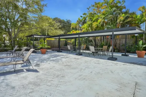 16950 W Dixie Highway North Miami Beach FL 33160