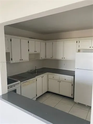16950 W Dixie Highway North Miami Beach FL 33160