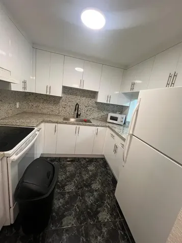 1900 W 68th Street Hialeah FL 33014