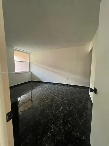 1900 W 68th Street Hialeah FL 33014