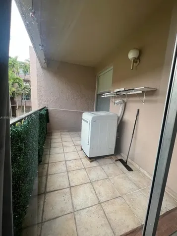 1900 W 68th Street Hialeah FL 33014