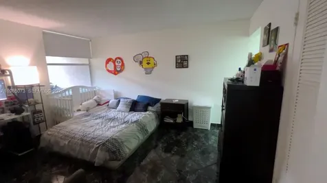 1900 W 68th Street Hialeah FL 33014