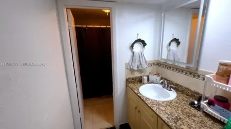 1900 W 68th Street Hialeah FL 33014
