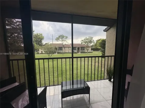 718 Sunny Pine Way Green Acres FL 33415