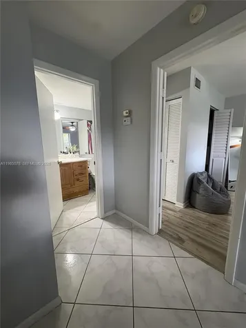 718 Sunny Pine Way Green Acres FL 33415