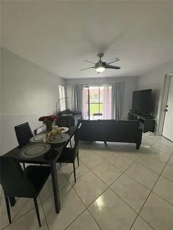 718 Sunny Pine Way Green Acres FL 33415