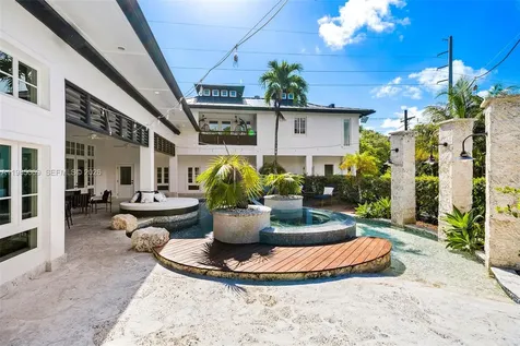 6700 SW 132nd Street Pinecrest FL 33156