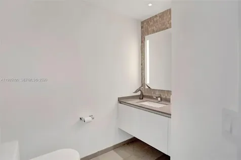 88 SW 7th Street Miami FL 33130