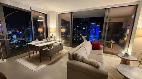 88 SW 7th Street Miami FL 33130