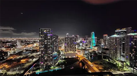 88 SW 7th Street Miami FL 33130