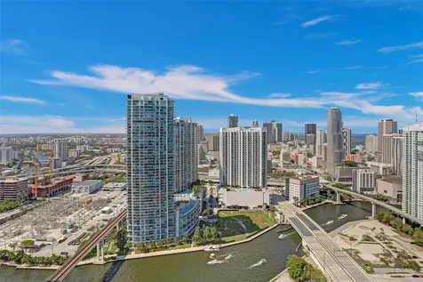88 SW 7th Street Miami FL 33130