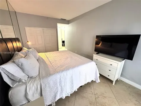 9195 Collins Avenue Surfside FL 33154