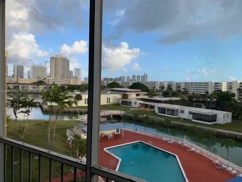 2859 Leonard Drive Aventura FL 33160