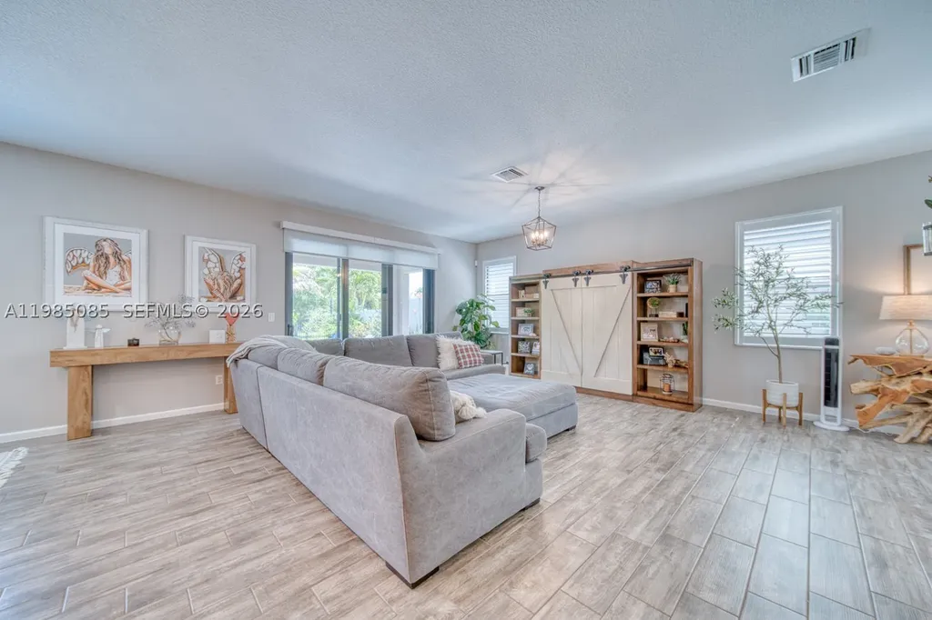 6114 Yerba Buena Court Lake Worth FL 33467
