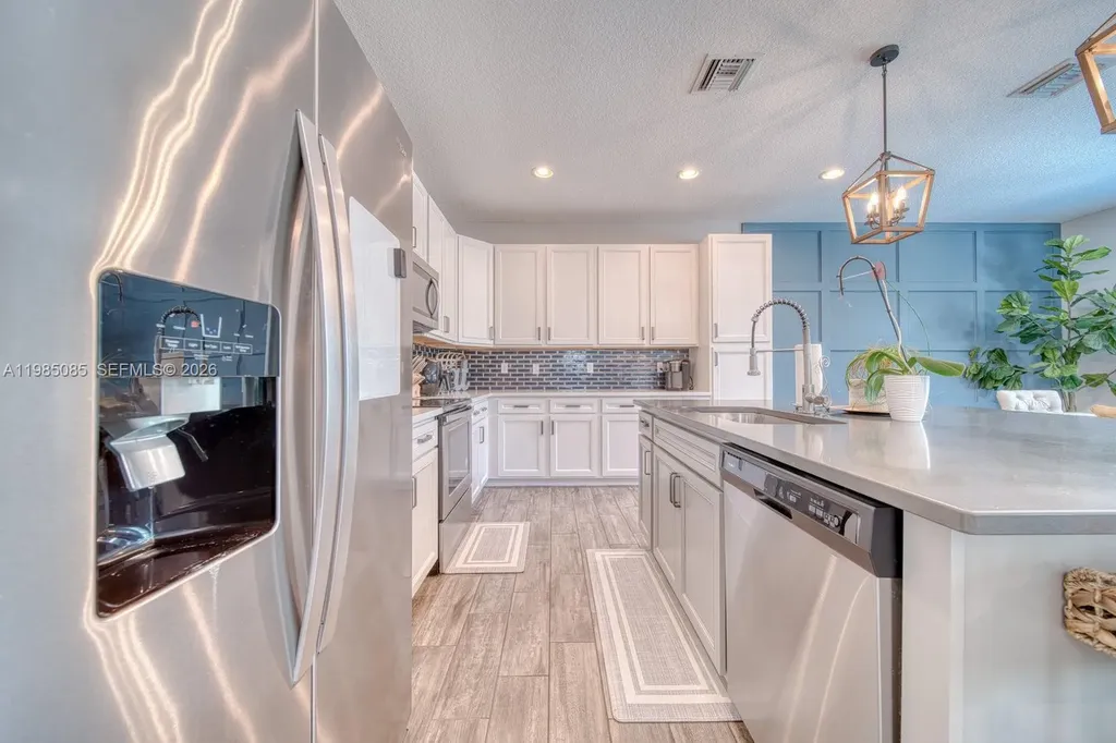 6114 Yerba Buena Court Lake Worth FL 33467