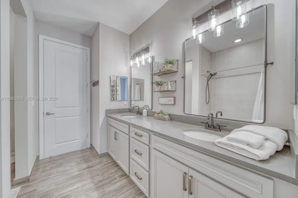 6114 Yerba Buena Court Lake Worth FL 33467