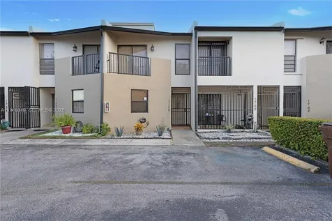 1758 W 58th Street Hialeah FL 33012