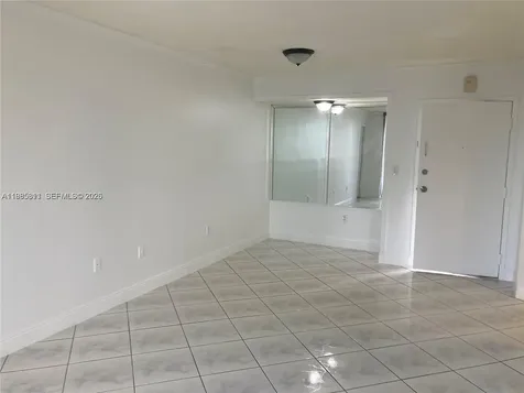 8321 NW 7th Street Miami FL 33126