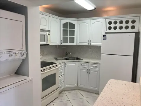 8321 NW 7th Street Miami FL 33126