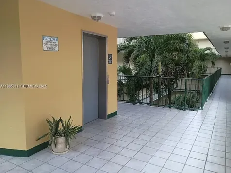 8321 NW 7th Street Miami FL 33126