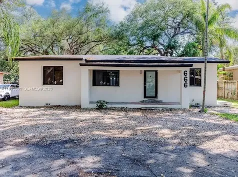 666 NE 164th Terrace Miami FL 33162