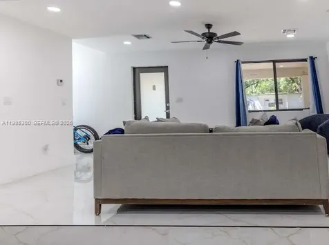 666 NE 164th Terrace Miami FL 33162