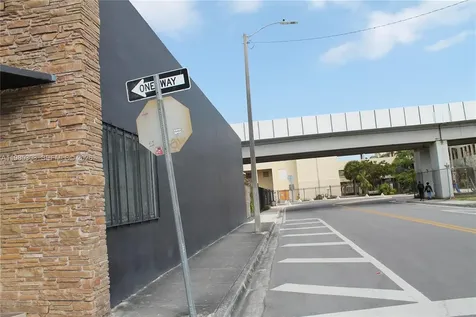 601 NW 11th Street Miami FL 33136