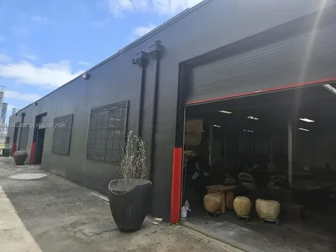 601 NW 11th Street Miami FL 33136