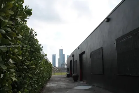 601 NW 11th Street Miami FL 33136