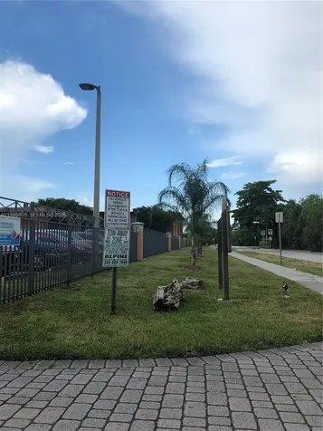 9467 SW 76th Street Miami FL 33173
