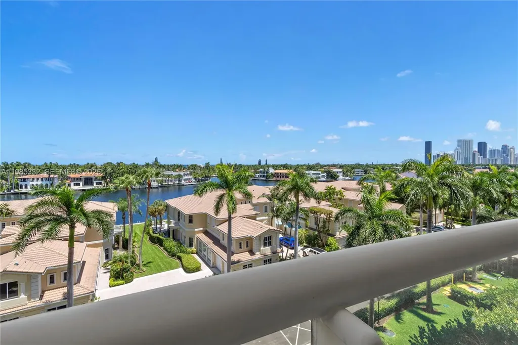 21050 Point Place Aventura FL 33180