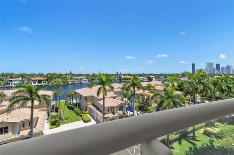 21050 Point Place Aventura FL 33180