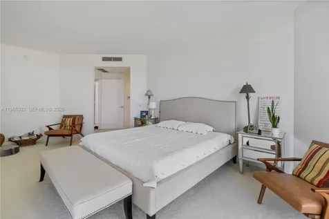 21050 Point Place Aventura FL 33180