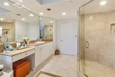 21050 Point Place Aventura FL 33180
