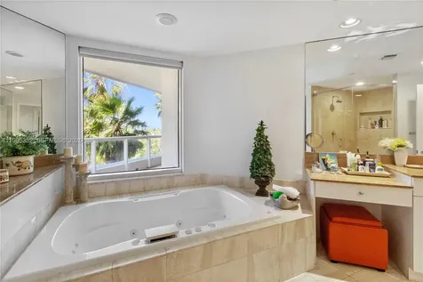 21050 Point Place Aventura FL 33180