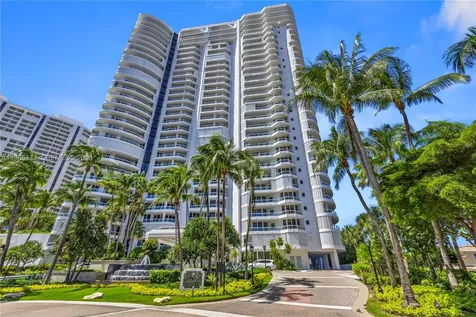 21050 Point Place Aventura FL 33180