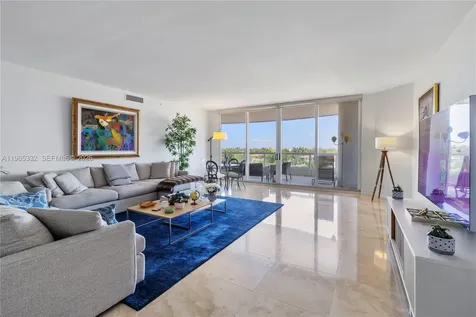 21050 Point Place Aventura FL 33180
