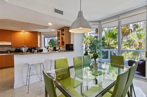 21050 Point Place Aventura FL 33180