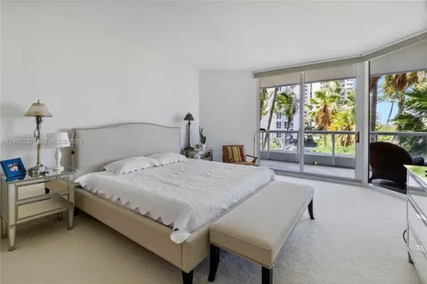 21050 Point Place Aventura FL 33180