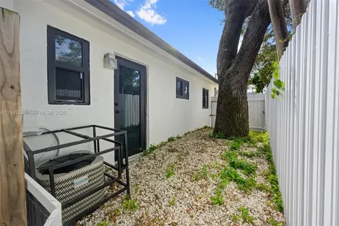511 NW 93rd Street Miami FL 33150
