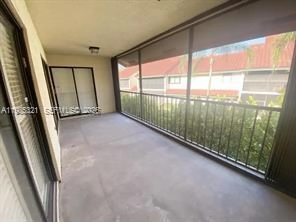 23 W Lexington Lane Palm Beach Gardens FL 33418