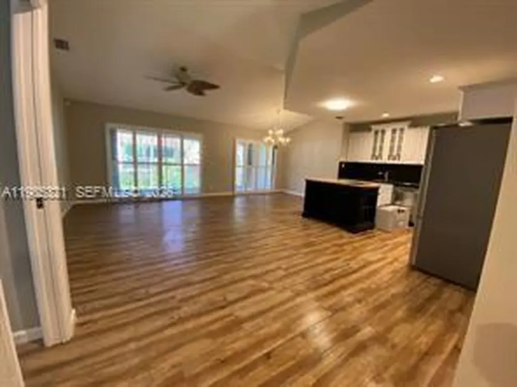 23 W Lexington Lane Palm Beach Gardens FL 33418