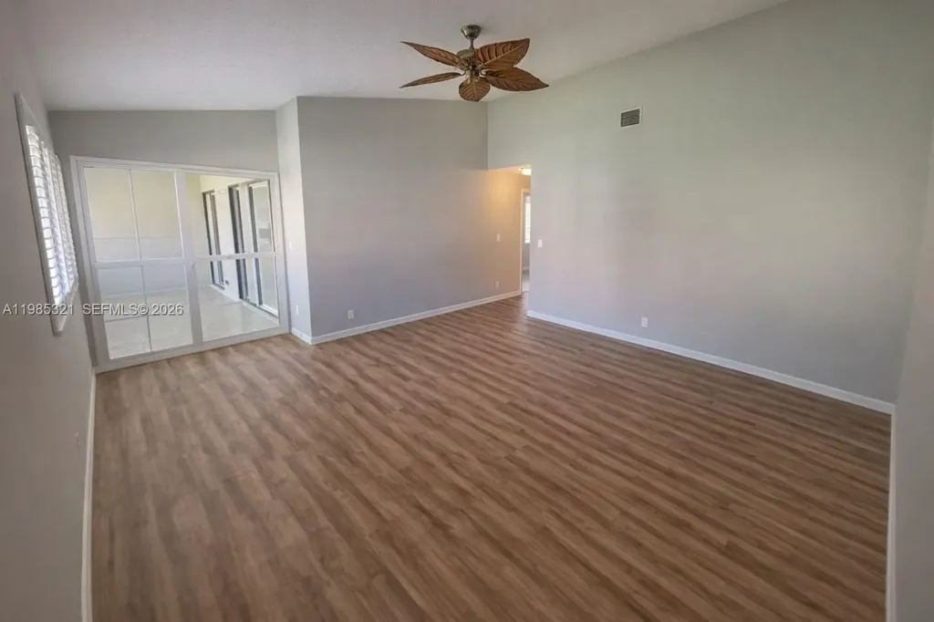 23 W Lexington Lane Palm Beach Gardens FL 33418