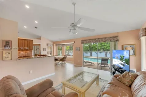 4927 NW 67th Avenue Lauderhill FL 33319